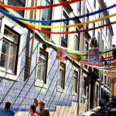 아파트 Bairro Alto - Cozy 2 Bedrooms Apt Rua Da Rosa . *